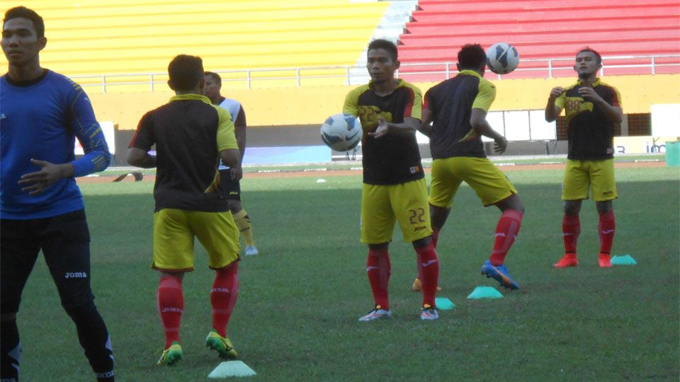 Sriwijaya FC terus mematangkan persiapan skuat untuk menghadapi Bhayangkara Surabaya United. Copyright: © Muhammad Effendi